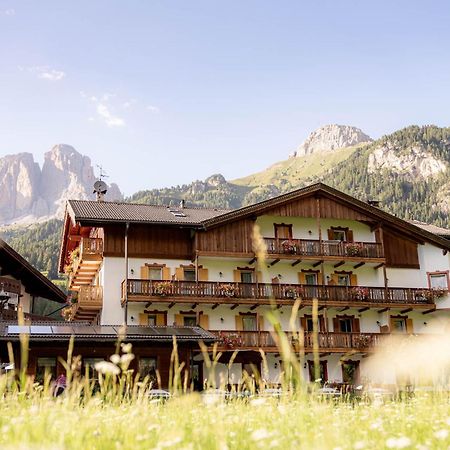Garni Letizia Bed & Breakfast กัมปีเตลโลดีฟัสซา ภายนอก รูปภาพ