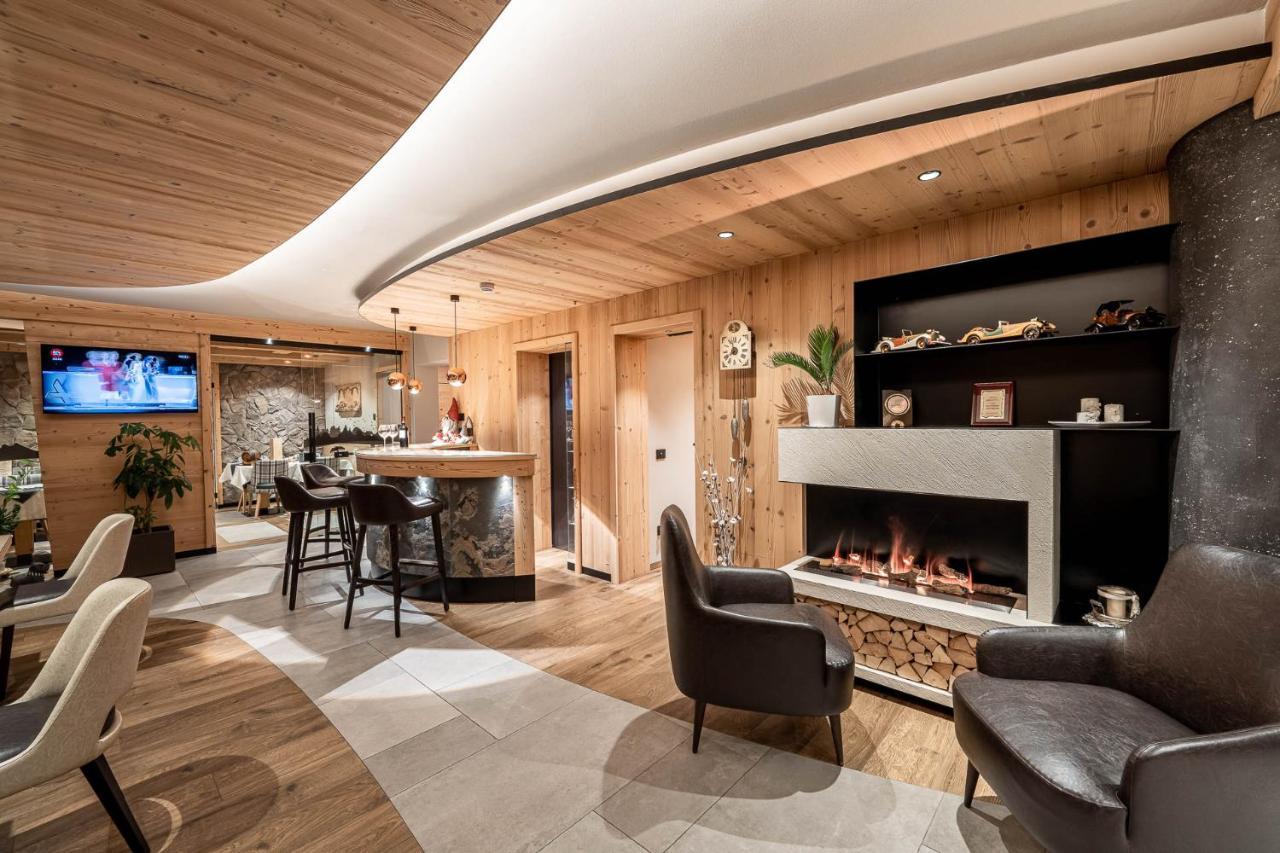 Garni Letizia Bed & Breakfast กัมปีเตลโลดีฟัสซา ภายนอก รูปภาพ