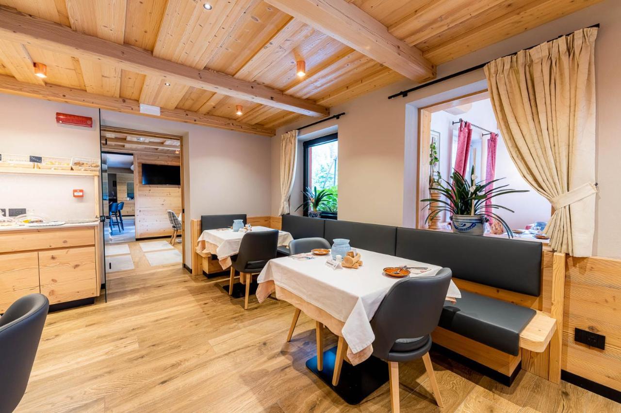 Garni Letizia Bed & Breakfast กัมปีเตลโลดีฟัสซา ภายนอก รูปภาพ