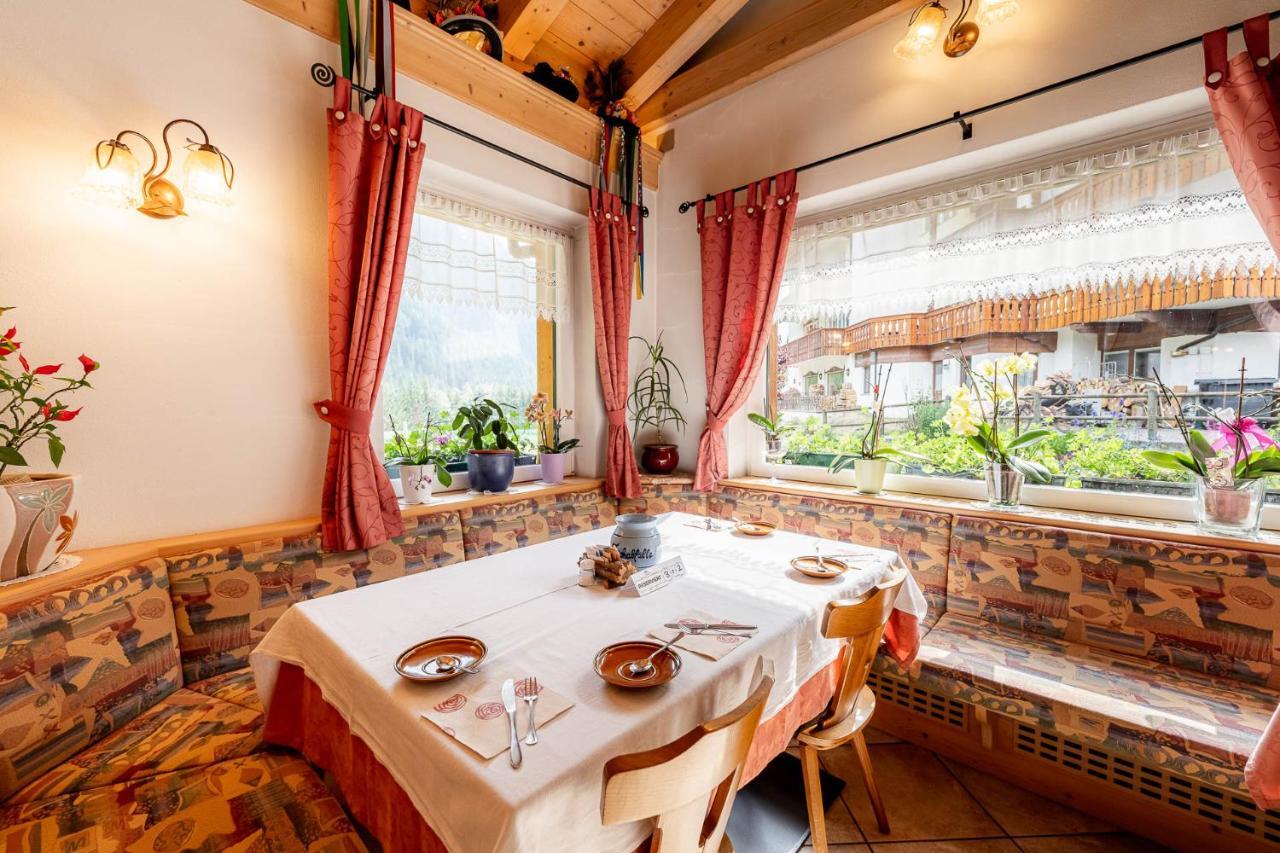 Garni Letizia Bed & Breakfast กัมปีเตลโลดีฟัสซา ภายนอก รูปภาพ