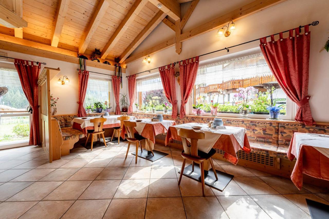 Garni Letizia Bed & Breakfast กัมปีเตลโลดีฟัสซา ภายนอก รูปภาพ