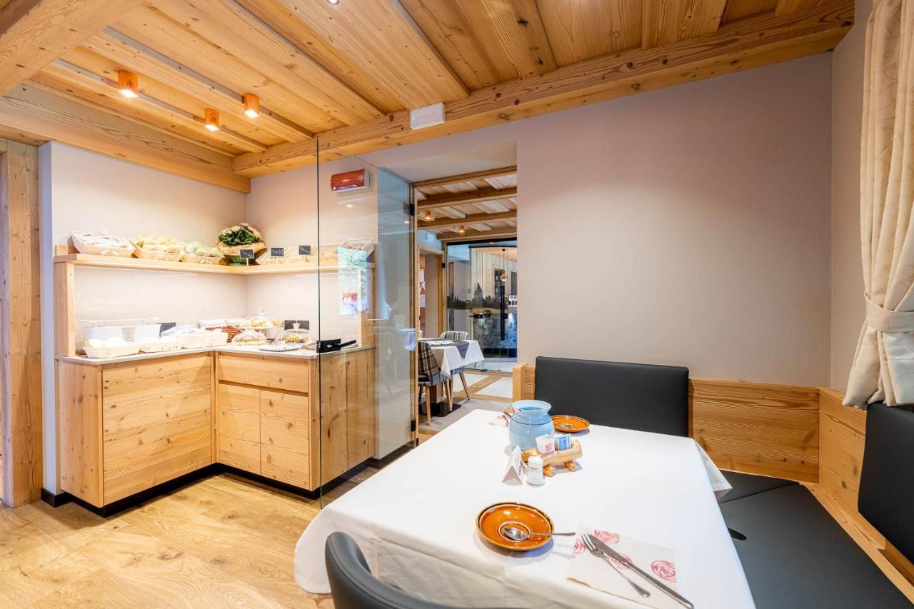 Garni Letizia Bed & Breakfast กัมปีเตลโลดีฟัสซา ภายนอก รูปภาพ