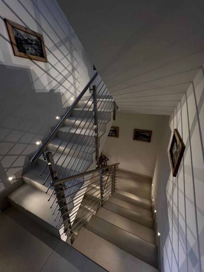 Garni Letizia Bed & Breakfast กัมปีเตลโลดีฟัสซา ภายนอก รูปภาพ
