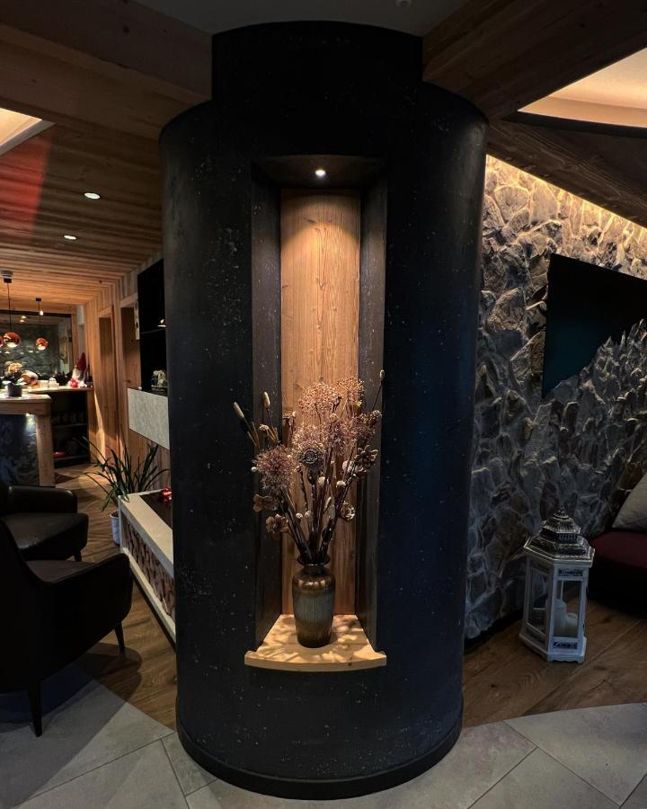 Garni Letizia Bed & Breakfast กัมปีเตลโลดีฟัสซา ภายนอก รูปภาพ