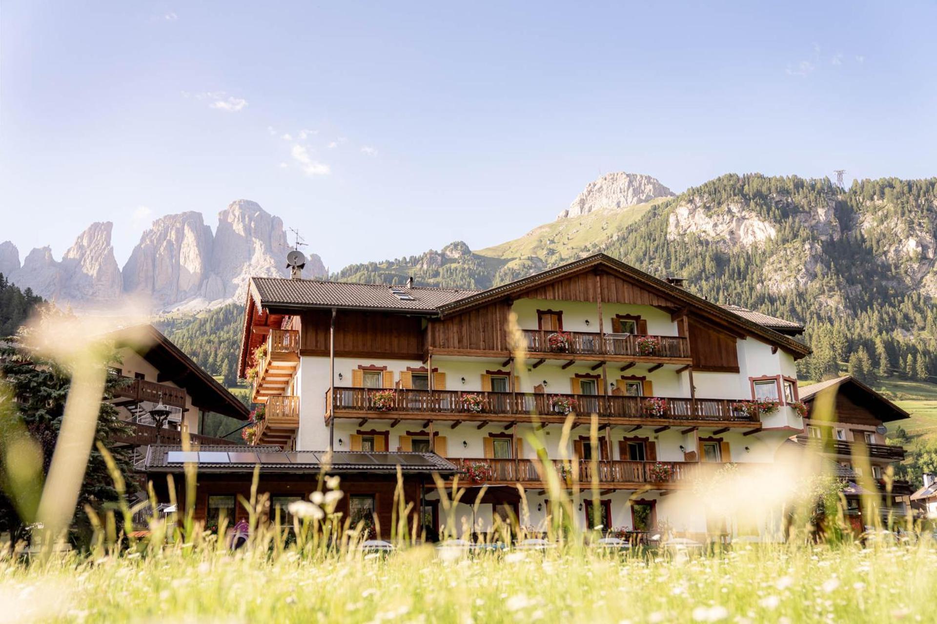 Garni Letizia Bed & Breakfast กัมปีเตลโลดีฟัสซา ภายนอก รูปภาพ