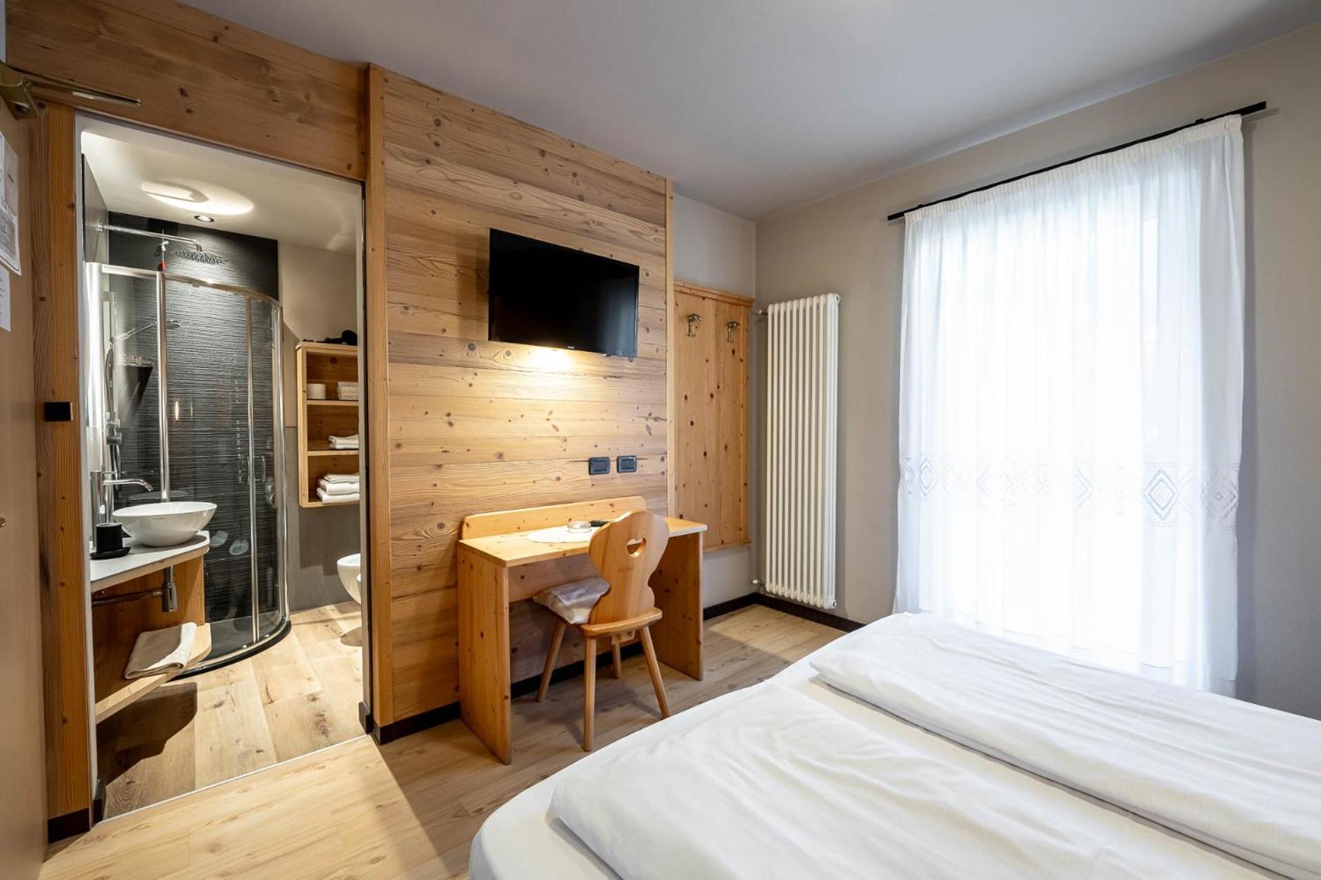 Garni Letizia Bed & Breakfast กัมปีเตลโลดีฟัสซา ภายนอก รูปภาพ